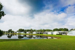 lake-front-homes-photo